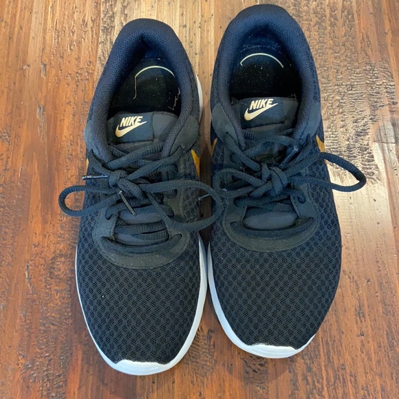 Nike Tanjun Metallic Gold.  A  Modern Design For An Elevated Everyday Look. - Picture 3 of 8